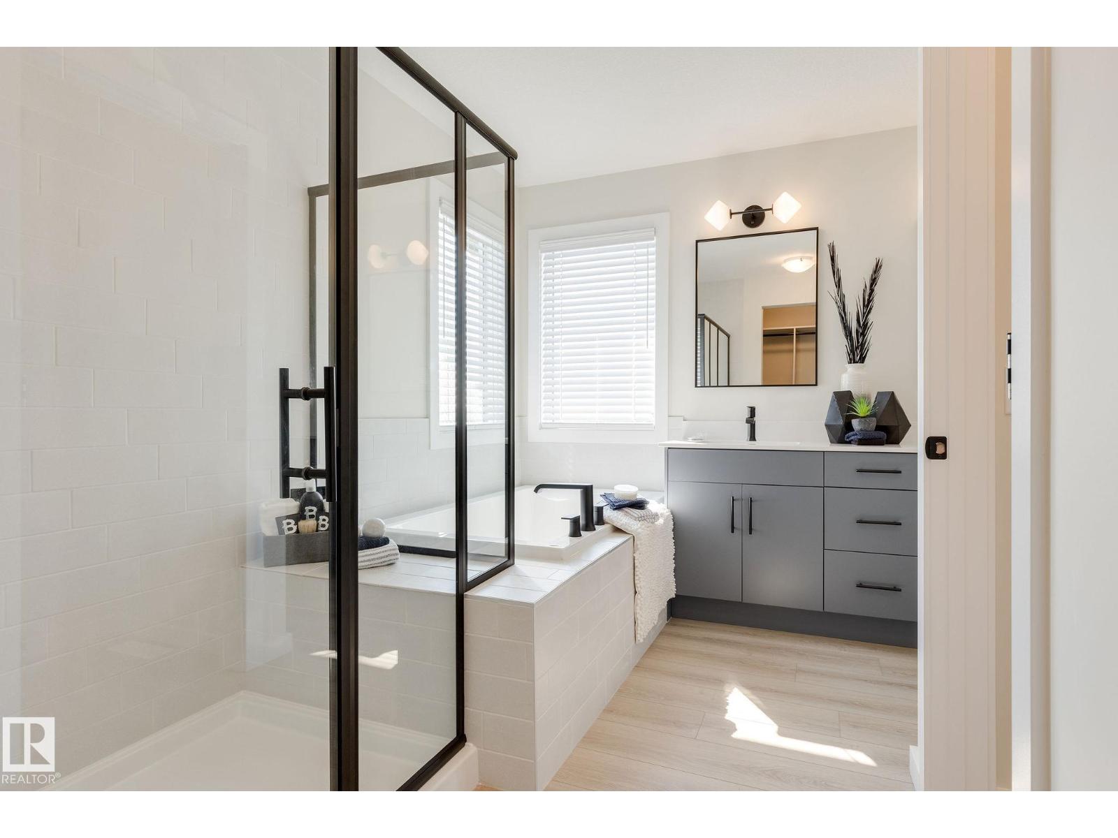 81 Rosa Crescent - 21