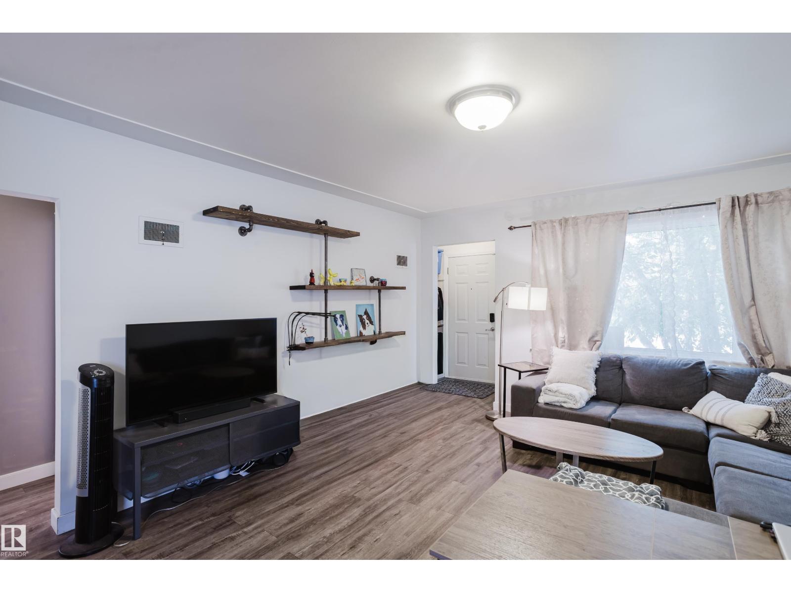 10623 76 AV NW - 5