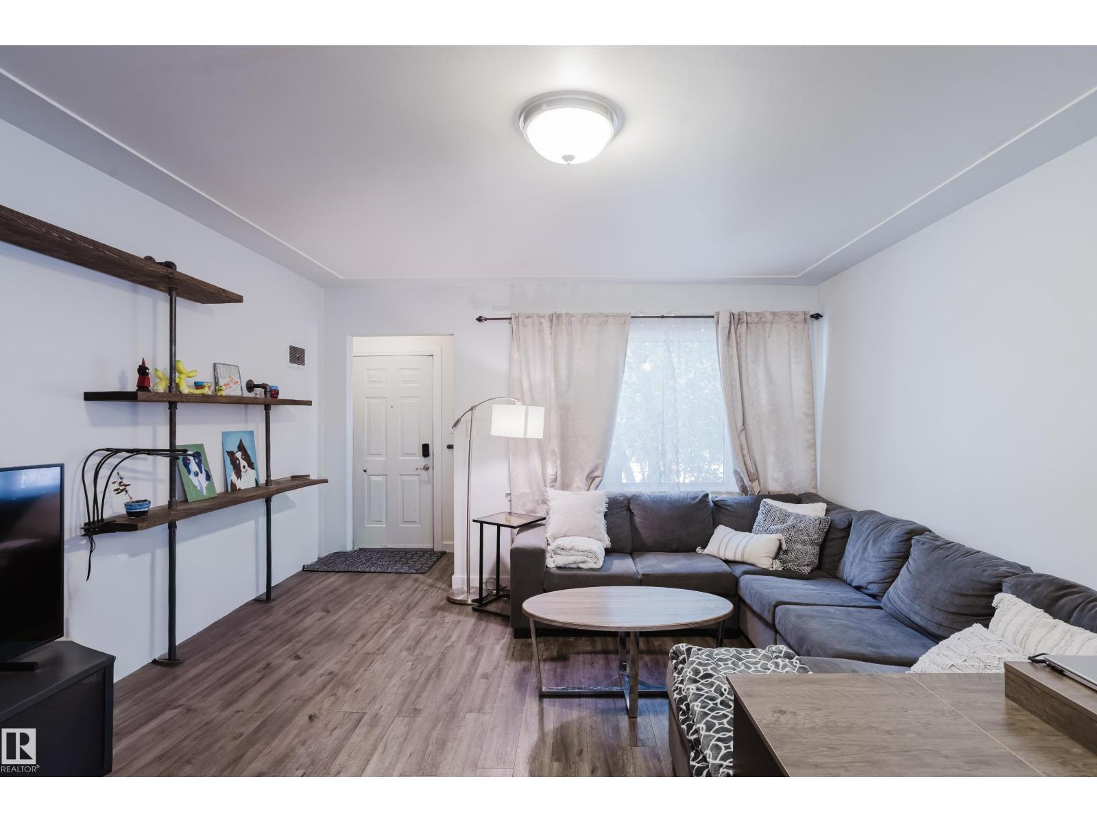 10623 76 AV NW - 6
