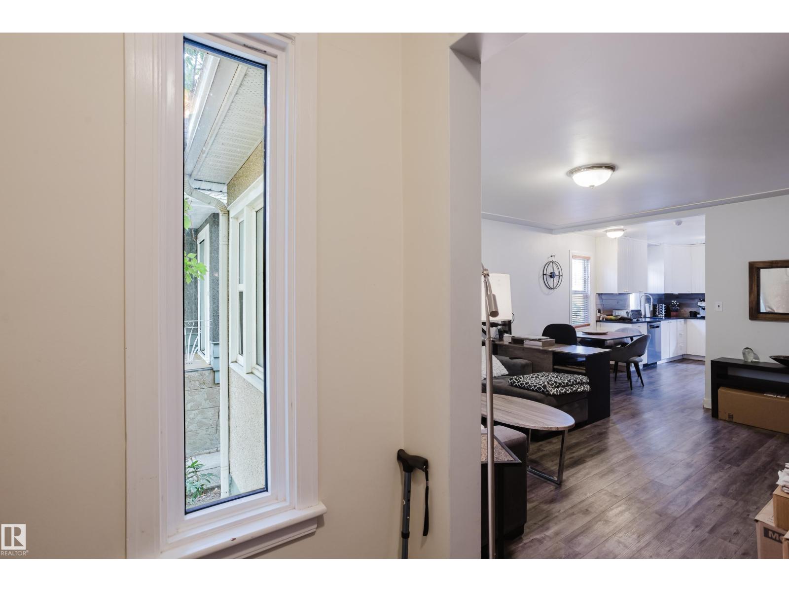 10623 76 AV NW - 7