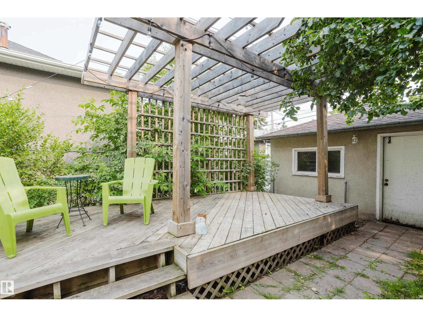 10623 76 AV NW - 45