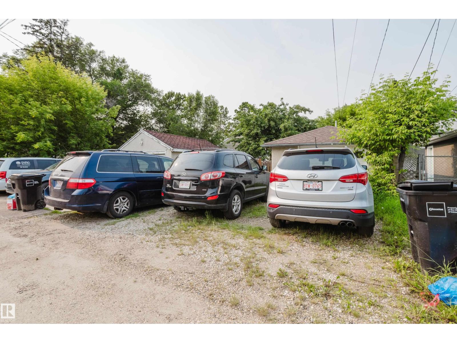 10623 76 AV NW - 48