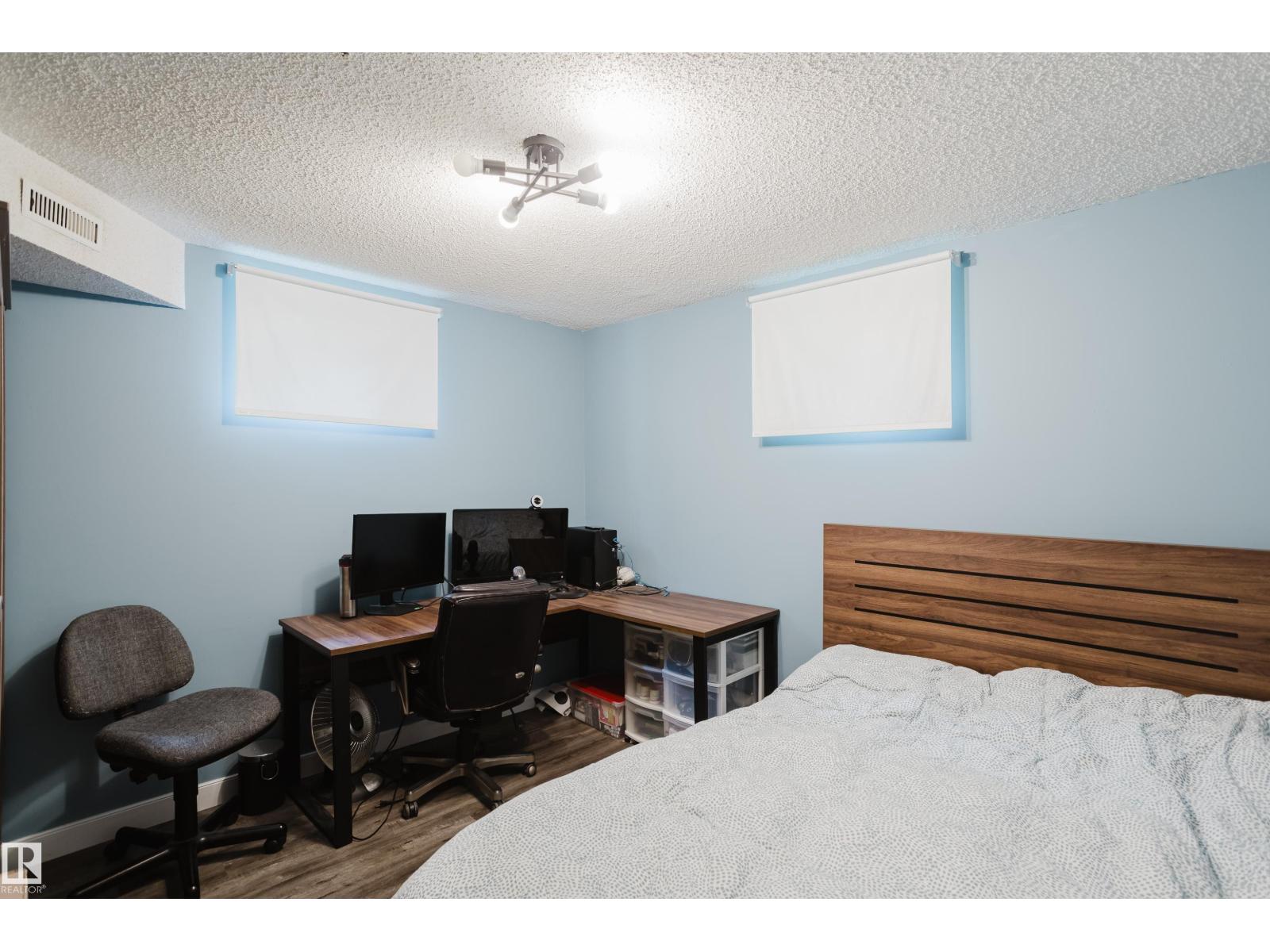 10623 76 AV NW - 36