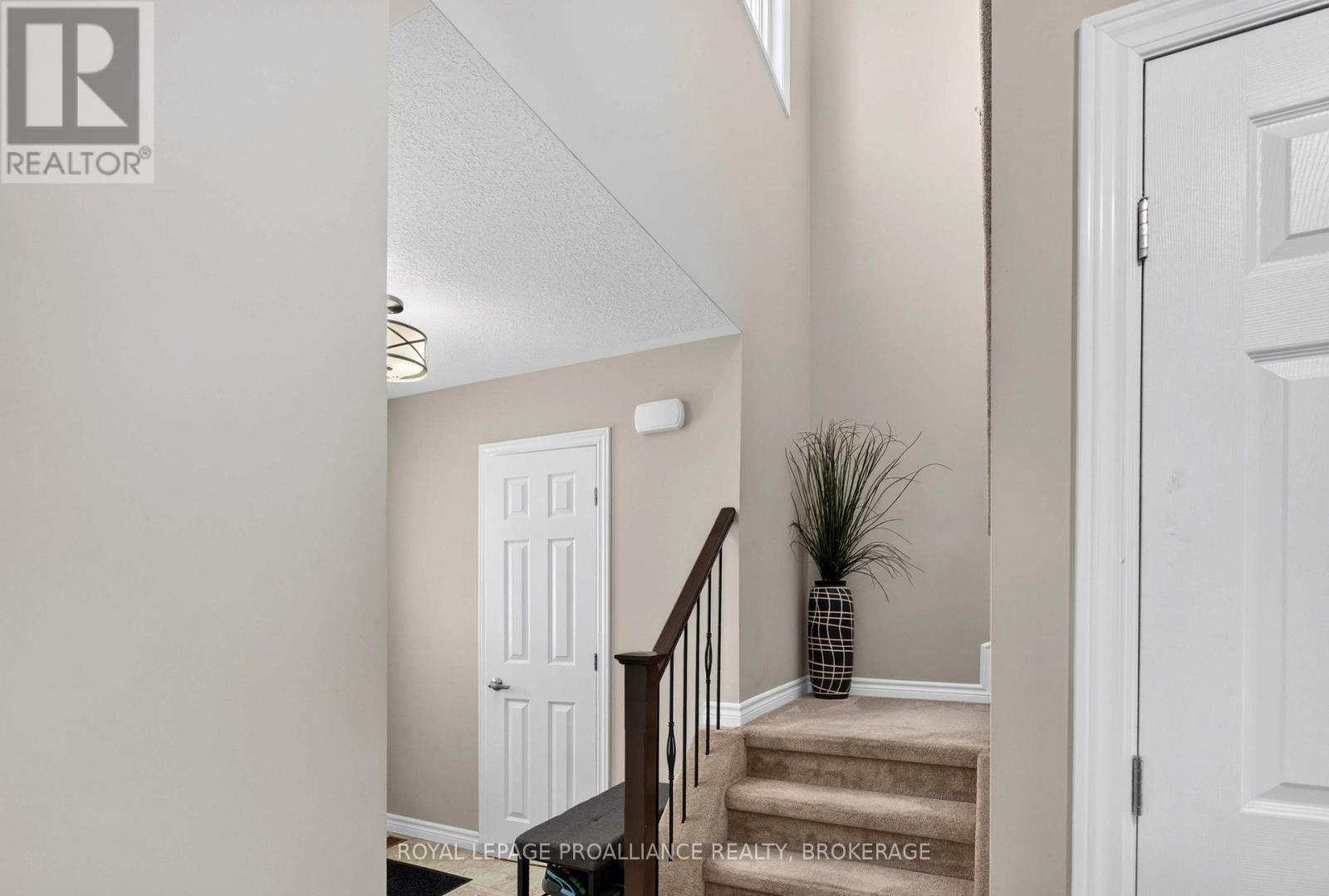 1447 HANOVER DRIVE - 21