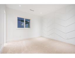 13528 14 Avenue, Surrey, BC V4A5H5 Photo 21