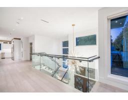 13528 14 Avenue, Surrey, BC V4A5H5 Photo 6