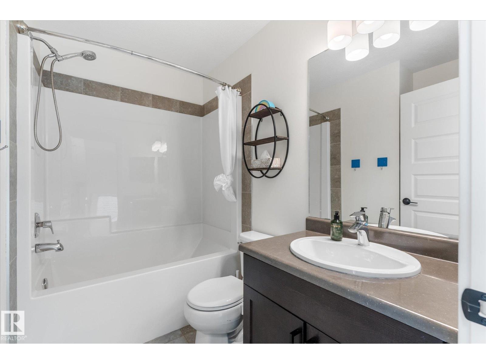 148 BRICKYARD PL - 35