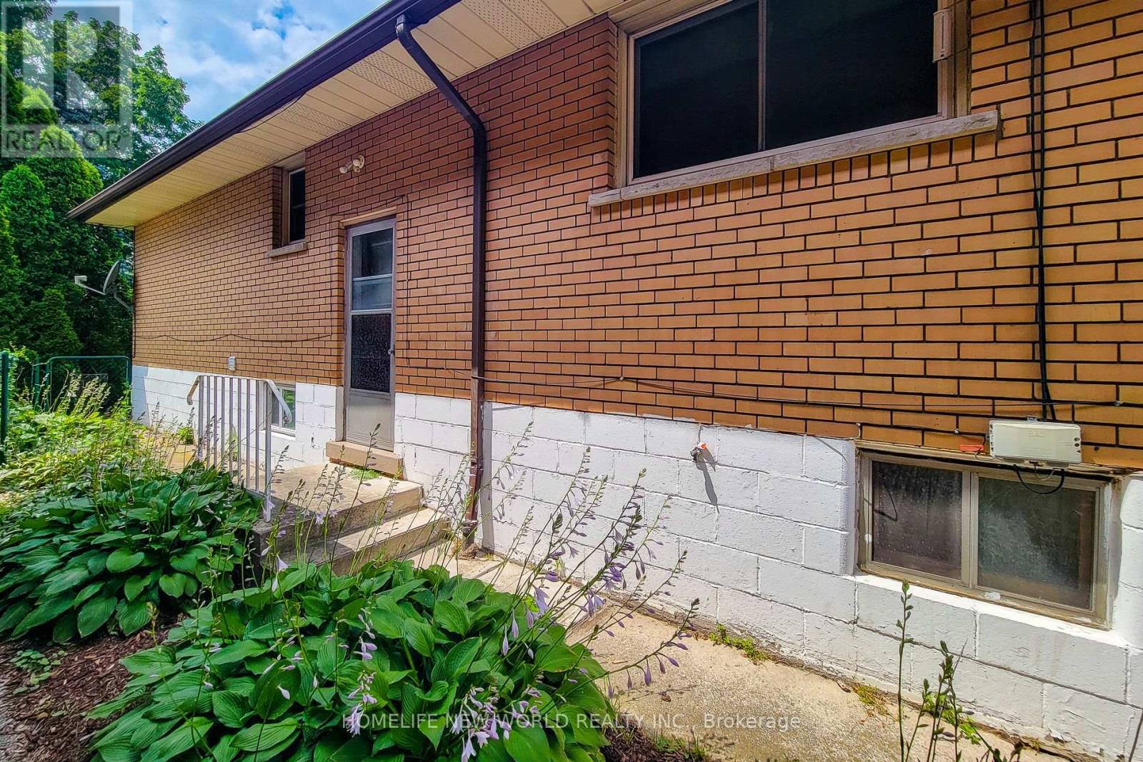 138 RIFLE RANGE ROAD - 17
