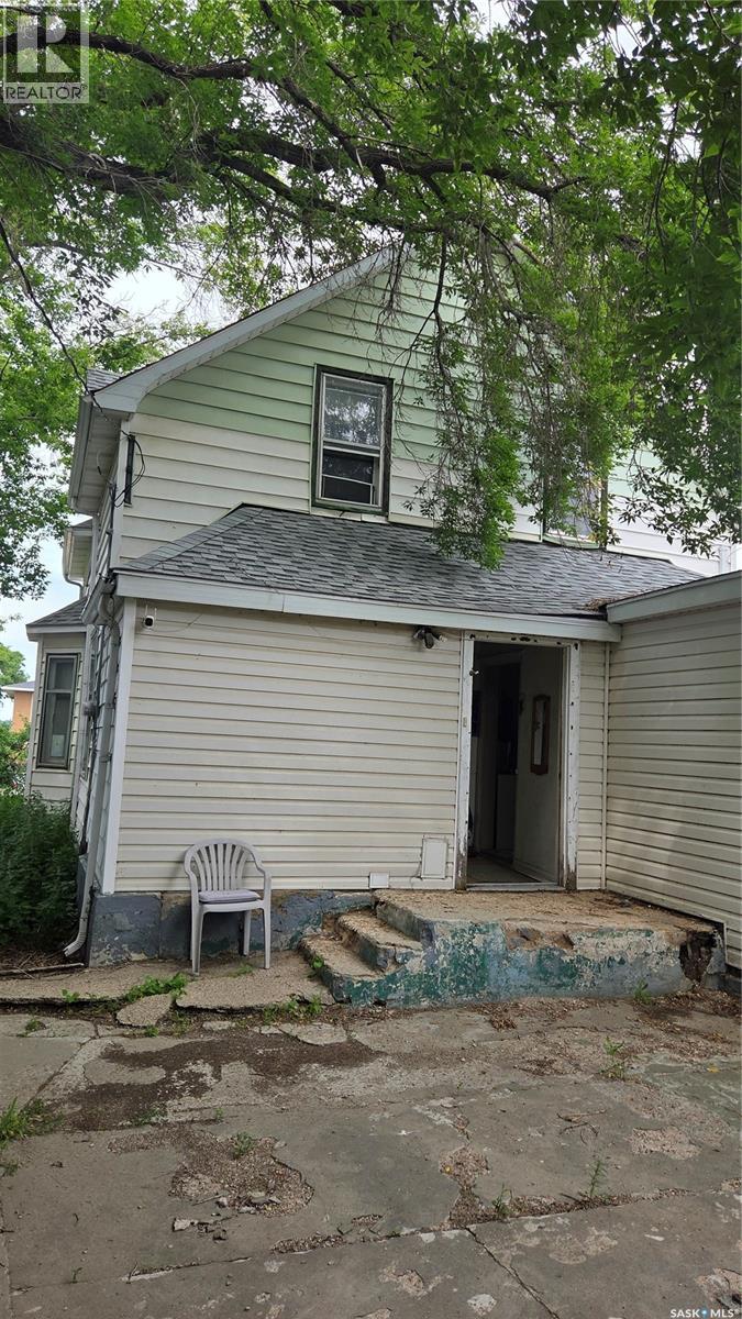 419 Home STREET W - 23