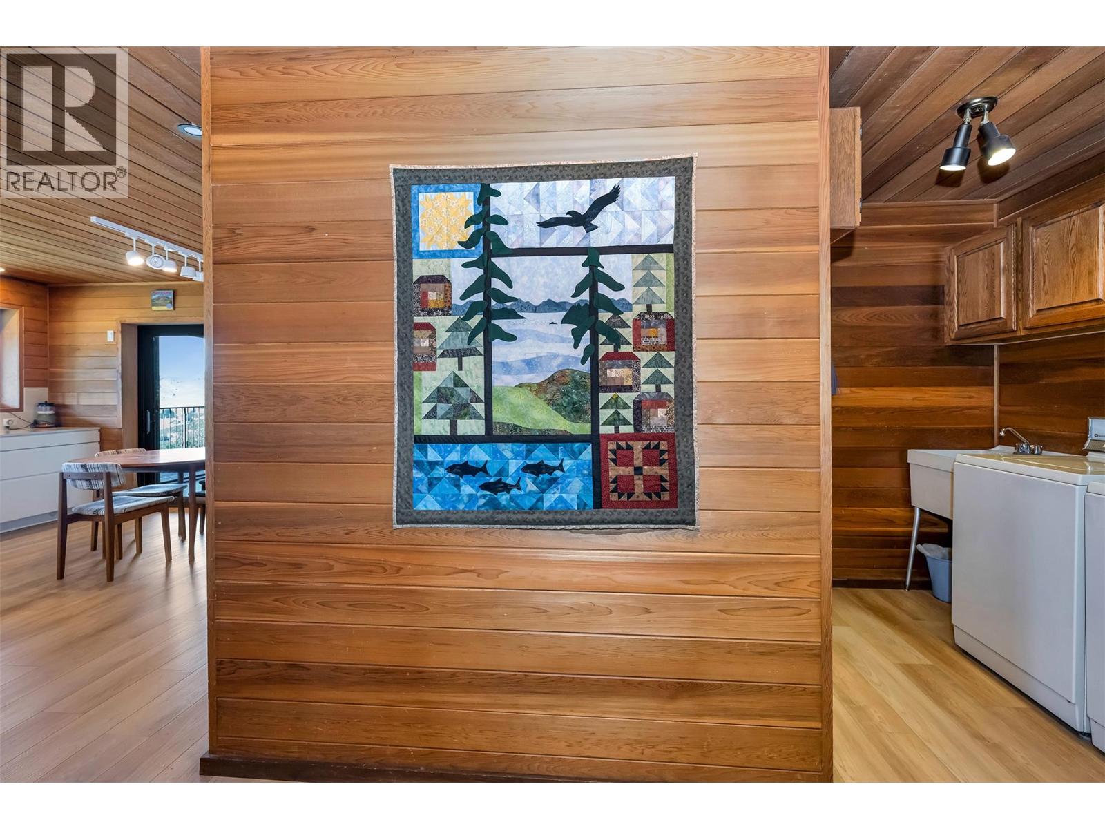 460 Crestview Drive - 33