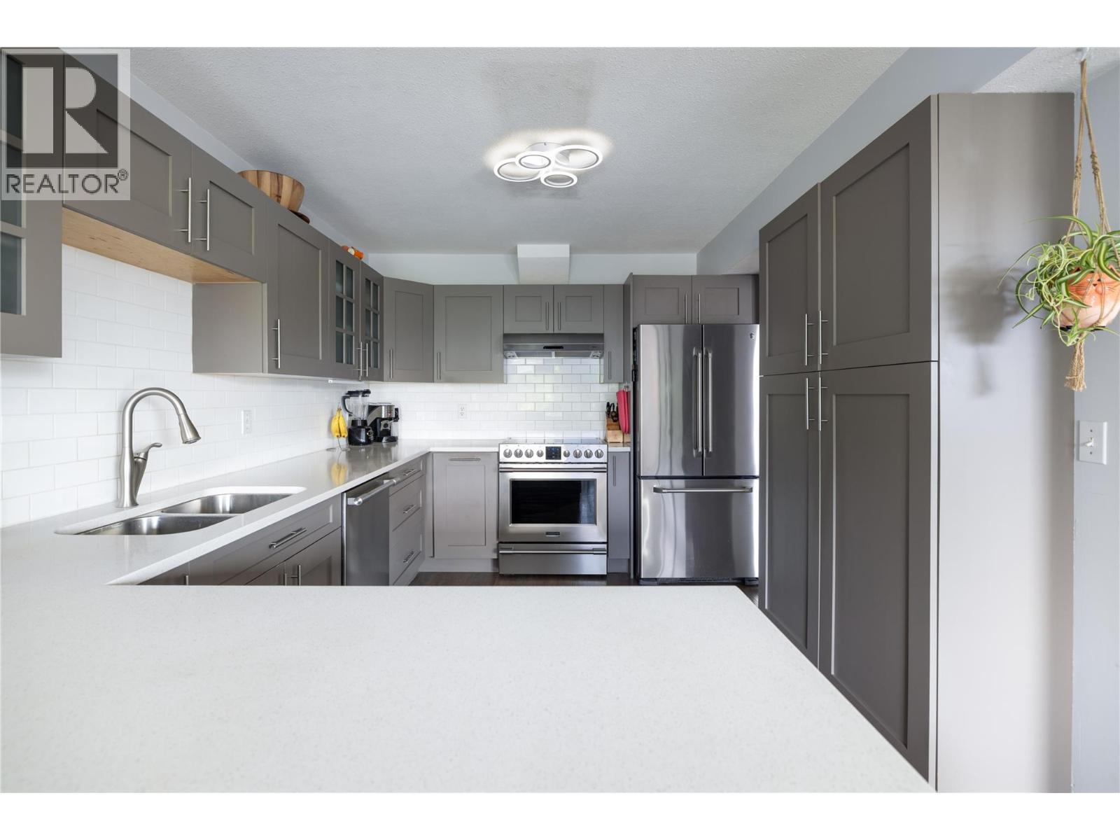 #7 4404 20 Street - 24