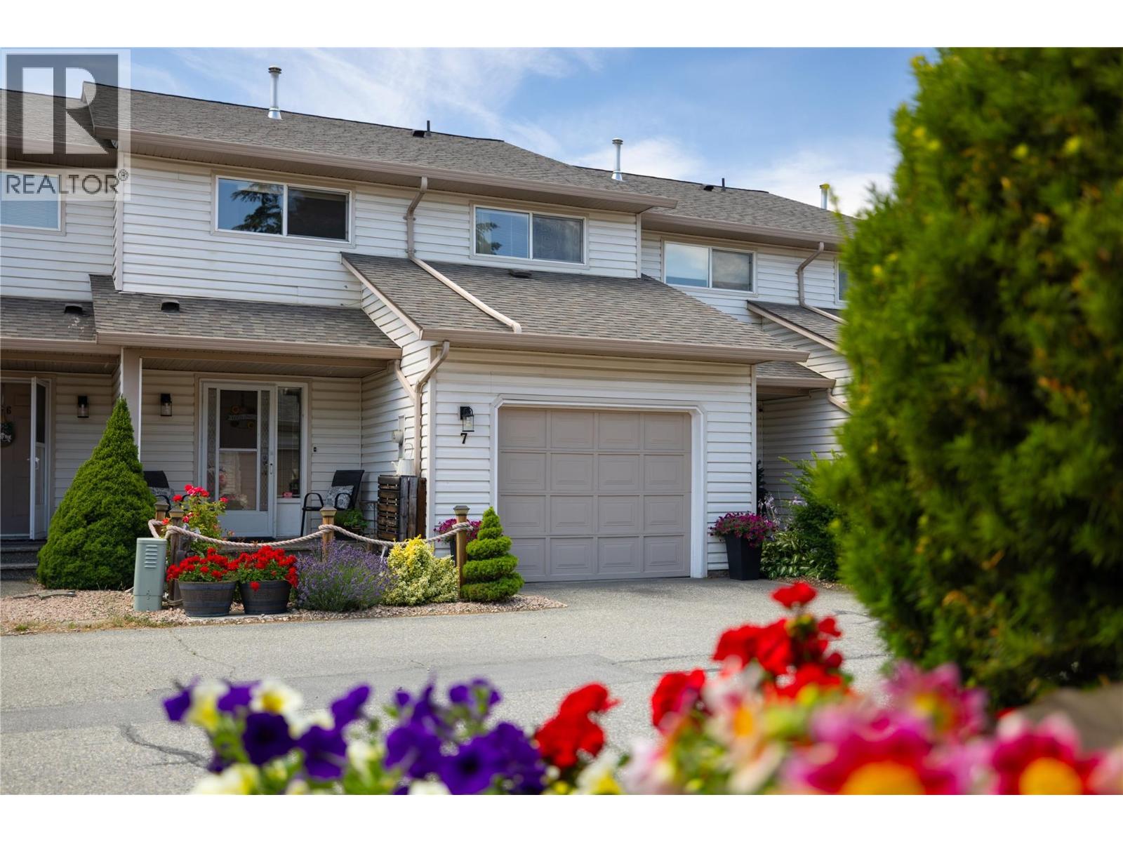#7 4404 20 Street - 1
