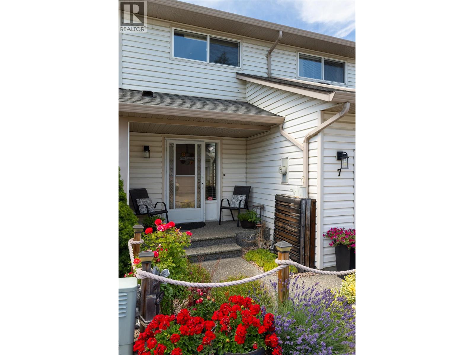 #7 4404 20 Street - 4