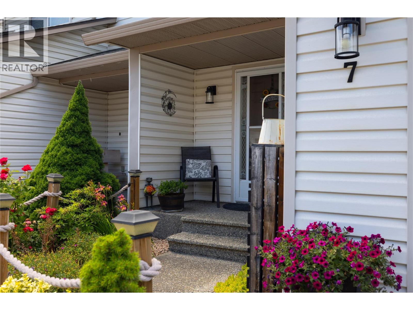 #7 4404 20 Street - 5