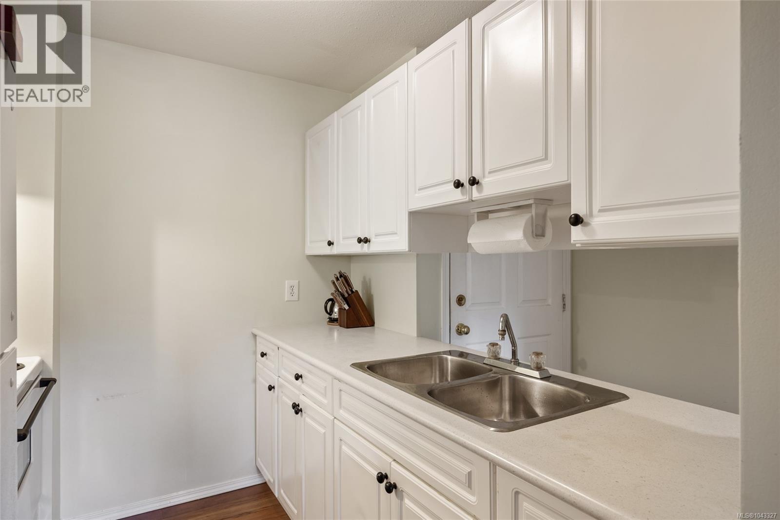 #103 1355 Cumberland Rd - 12