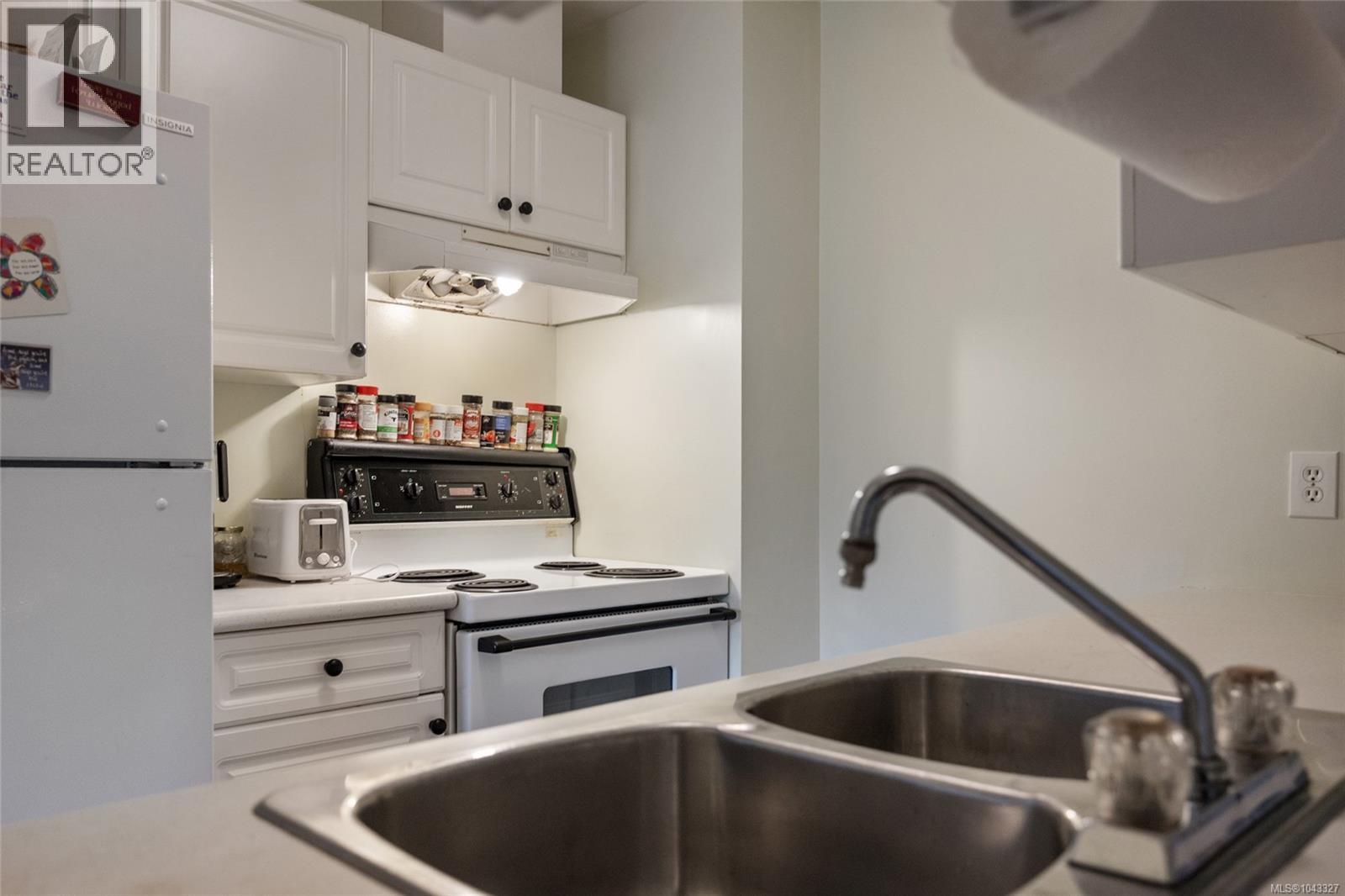 #103 1355 Cumberland Rd - 14
