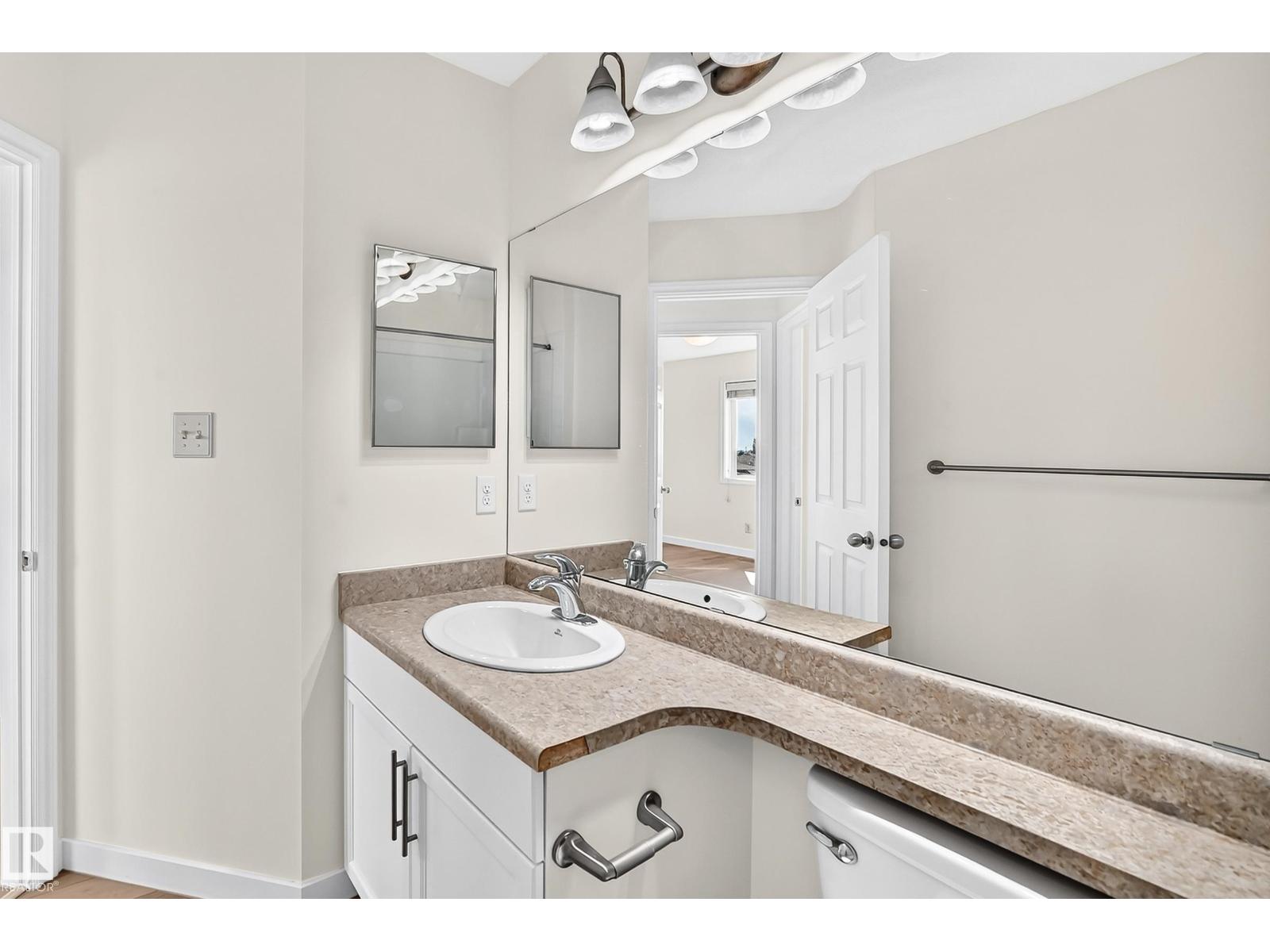 369 Brintnell BV NW NW - 28