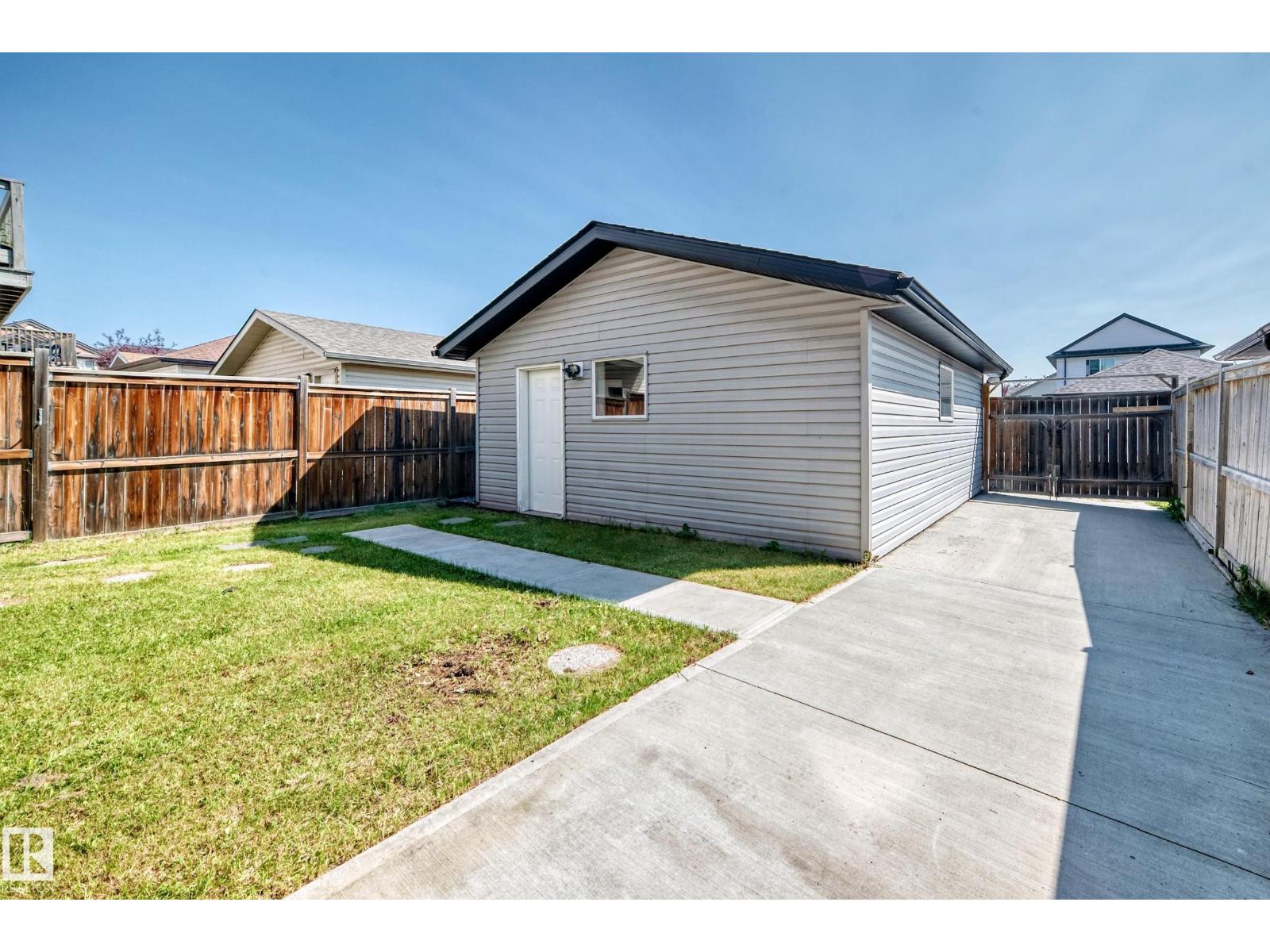 369 Brintnell BV NW NW - 44
