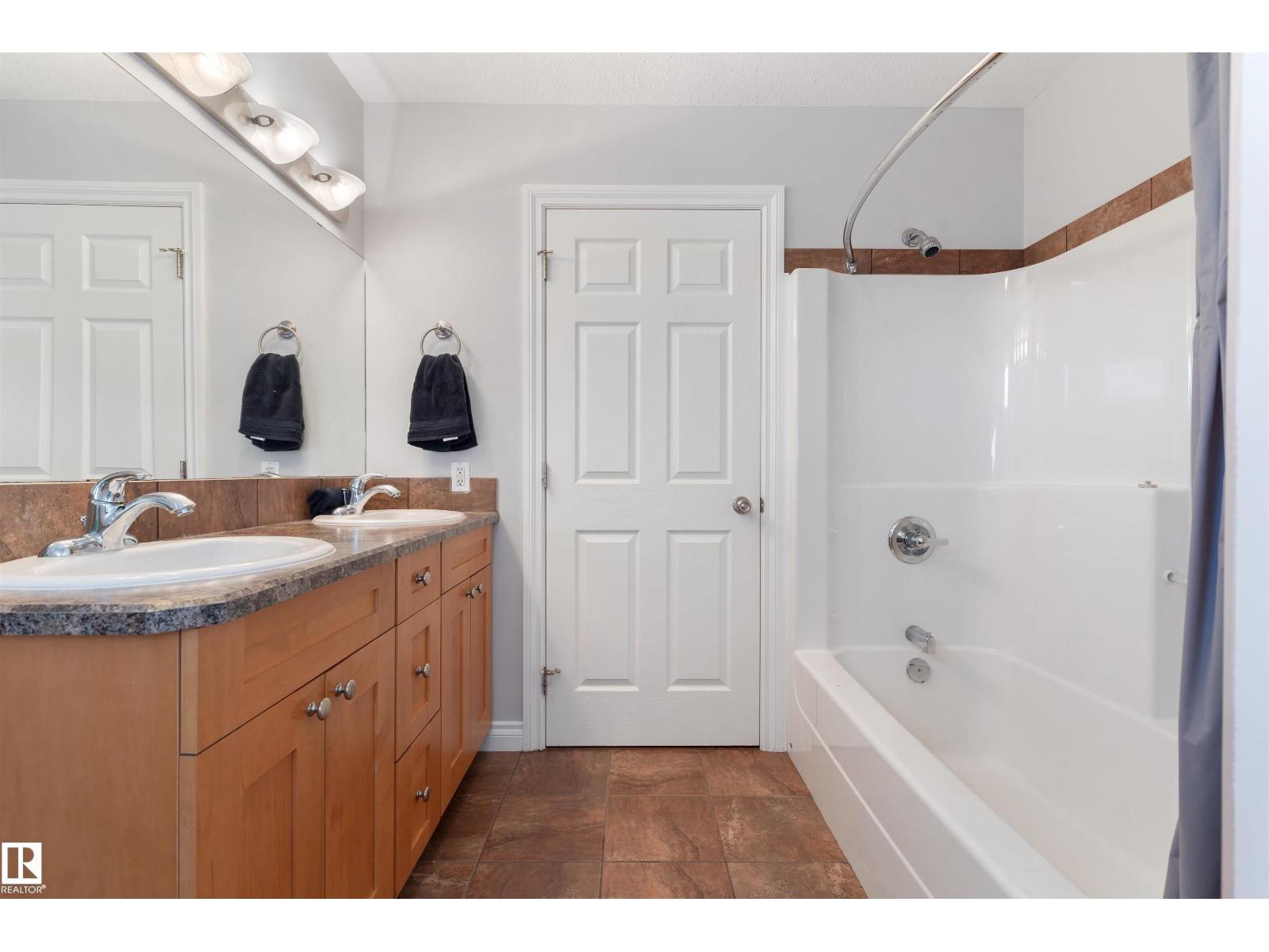 3712 69 ST - 29