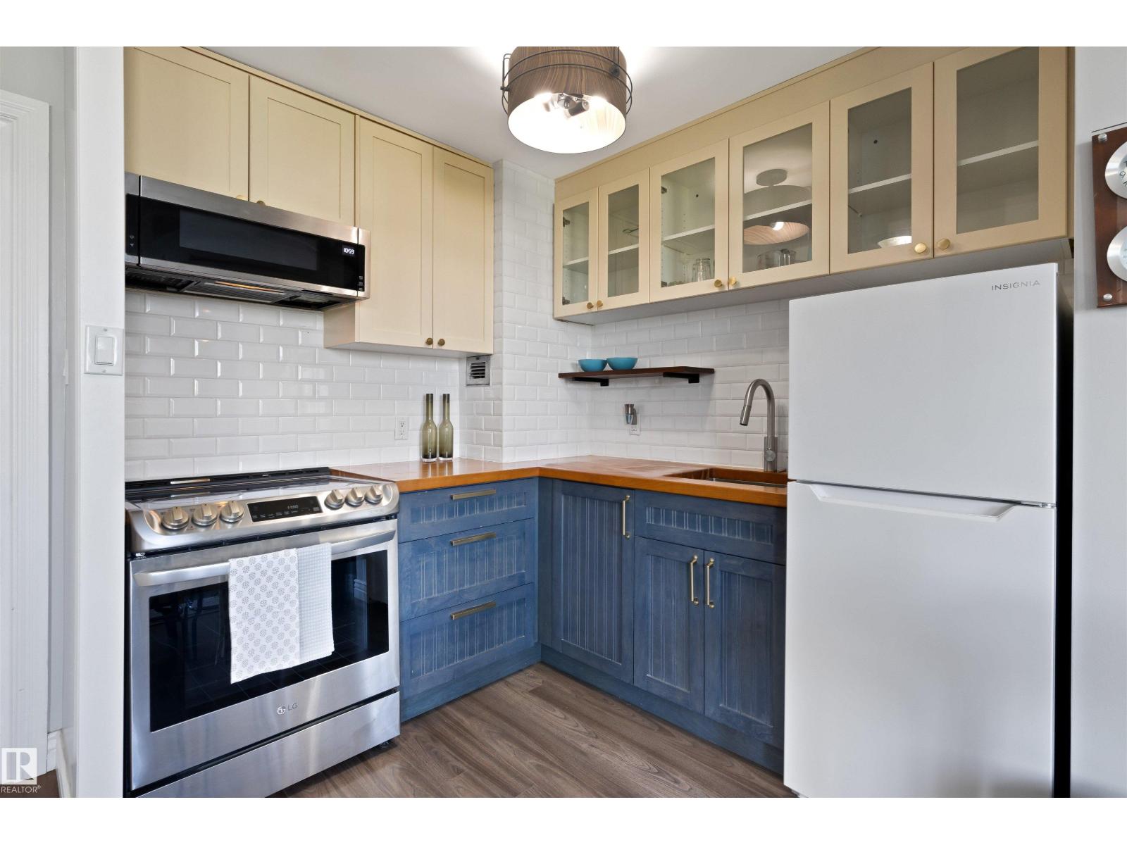 #705 9816 112 ST NW - 6