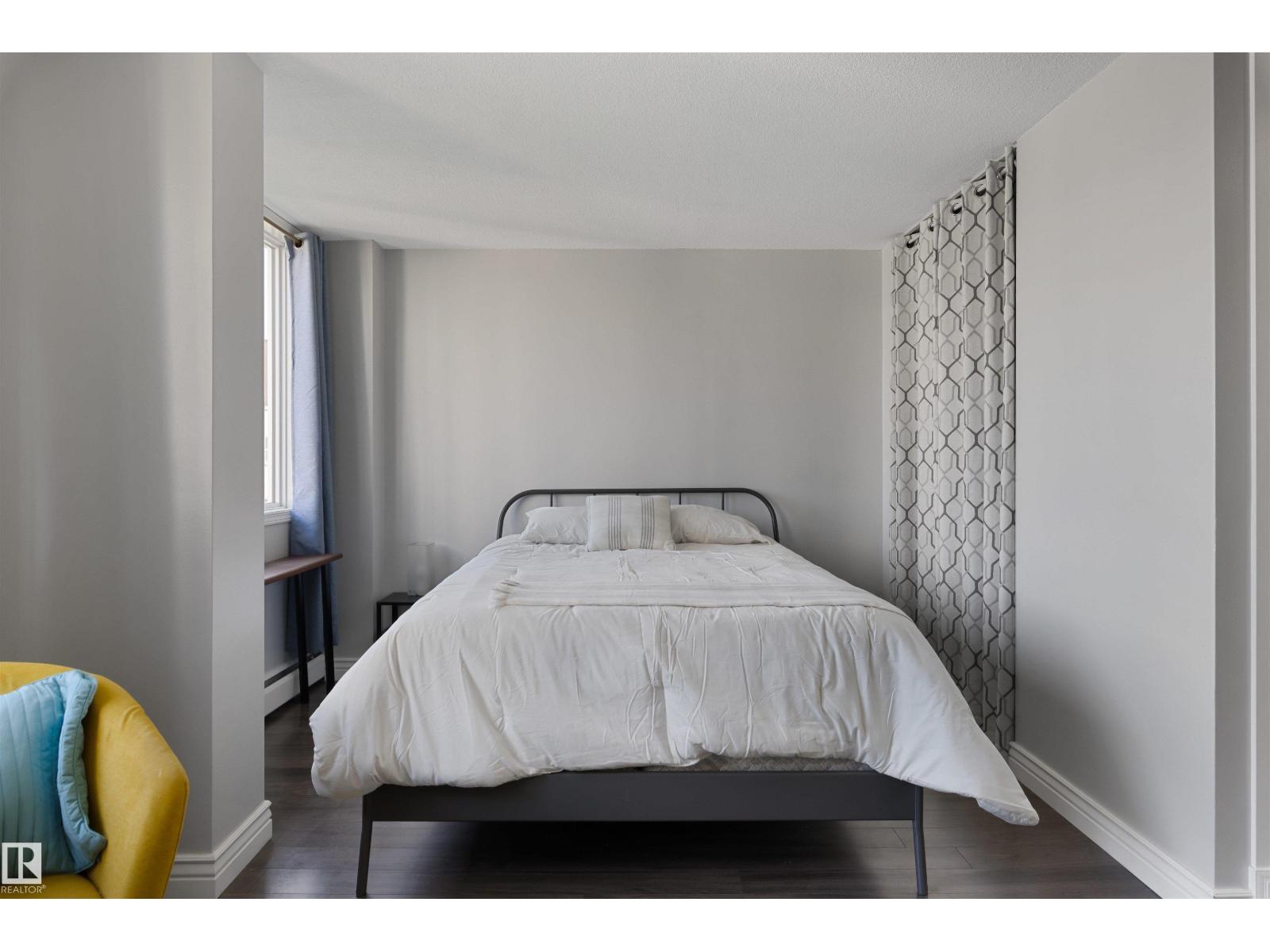 #705 9816 112 ST NW - 12
