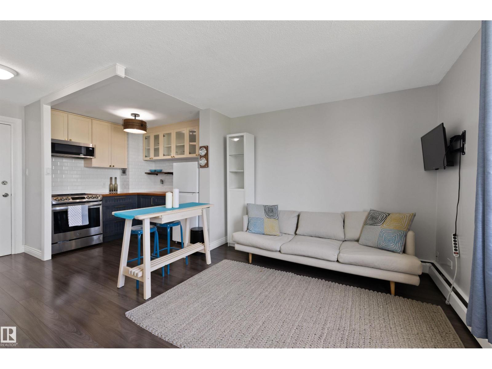 #705 9816 112 ST NW - 9