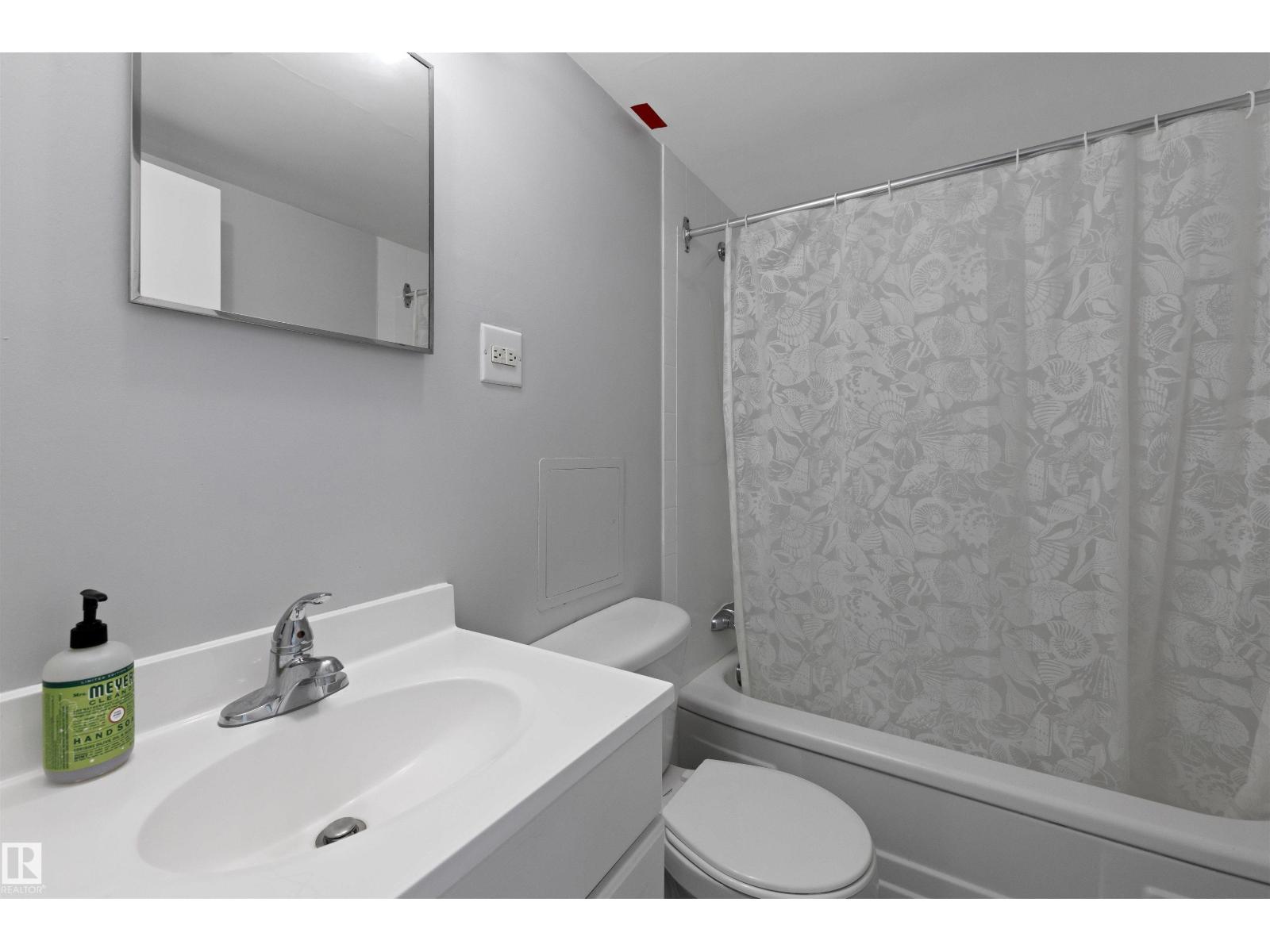 #705 9816 112 ST NW - 17