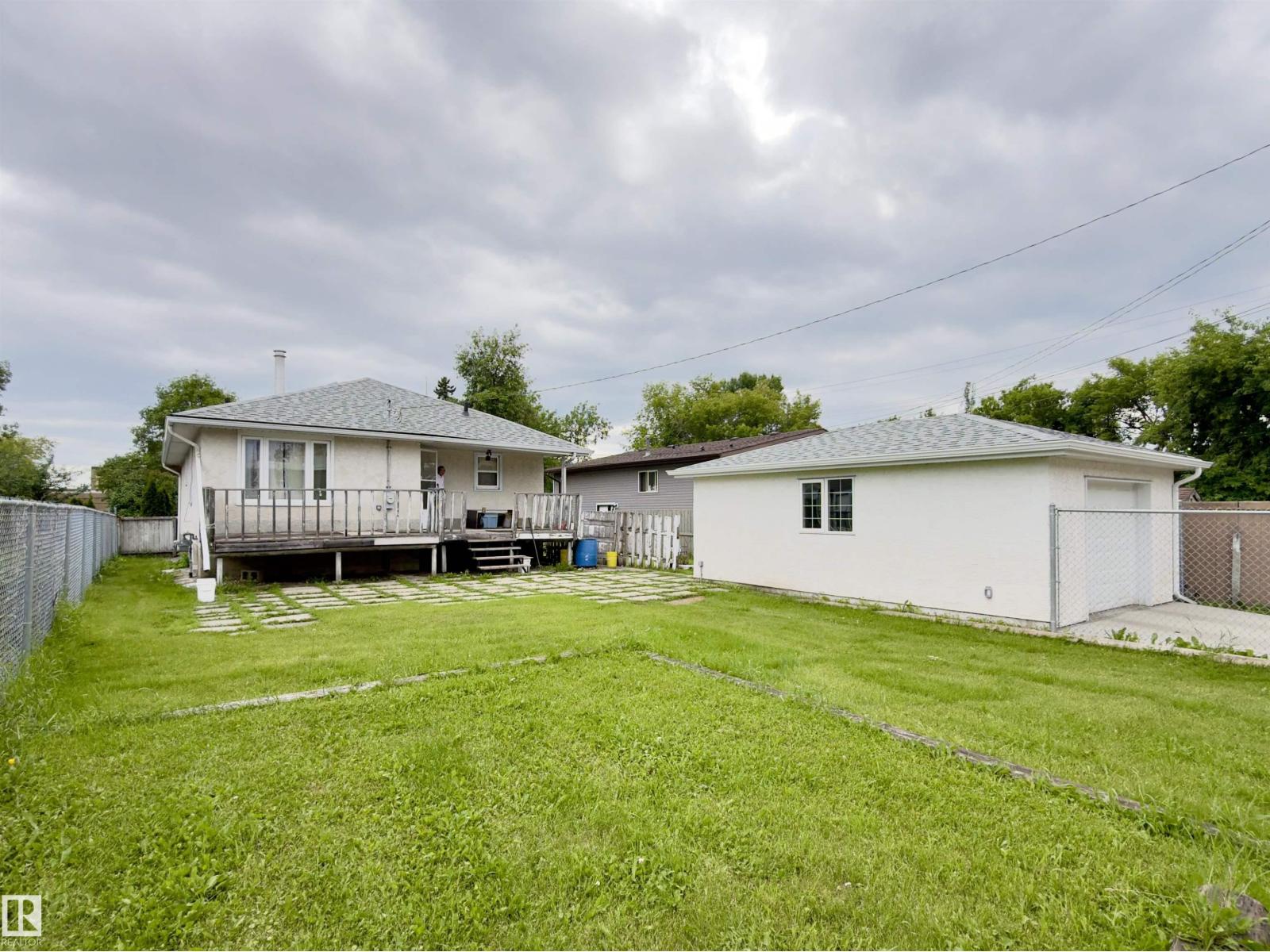 12914 68 ST NW - 10