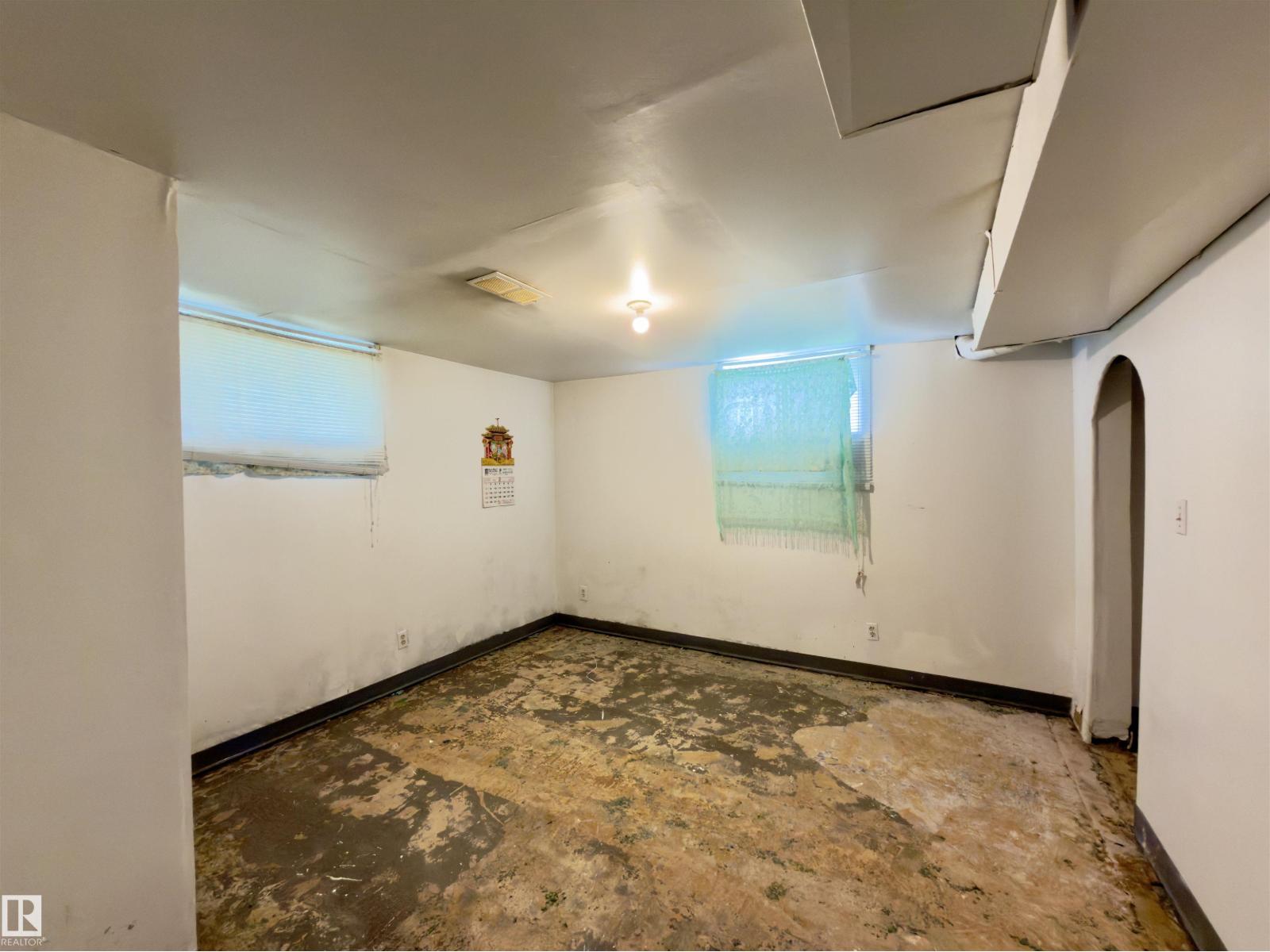 12914 68 ST NW - 29