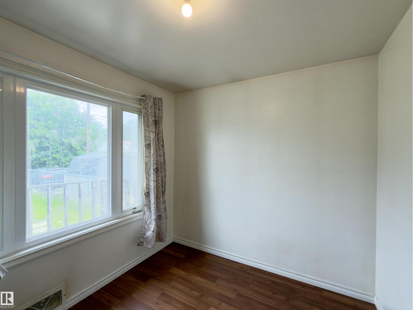 12914 68 ST NW - 28