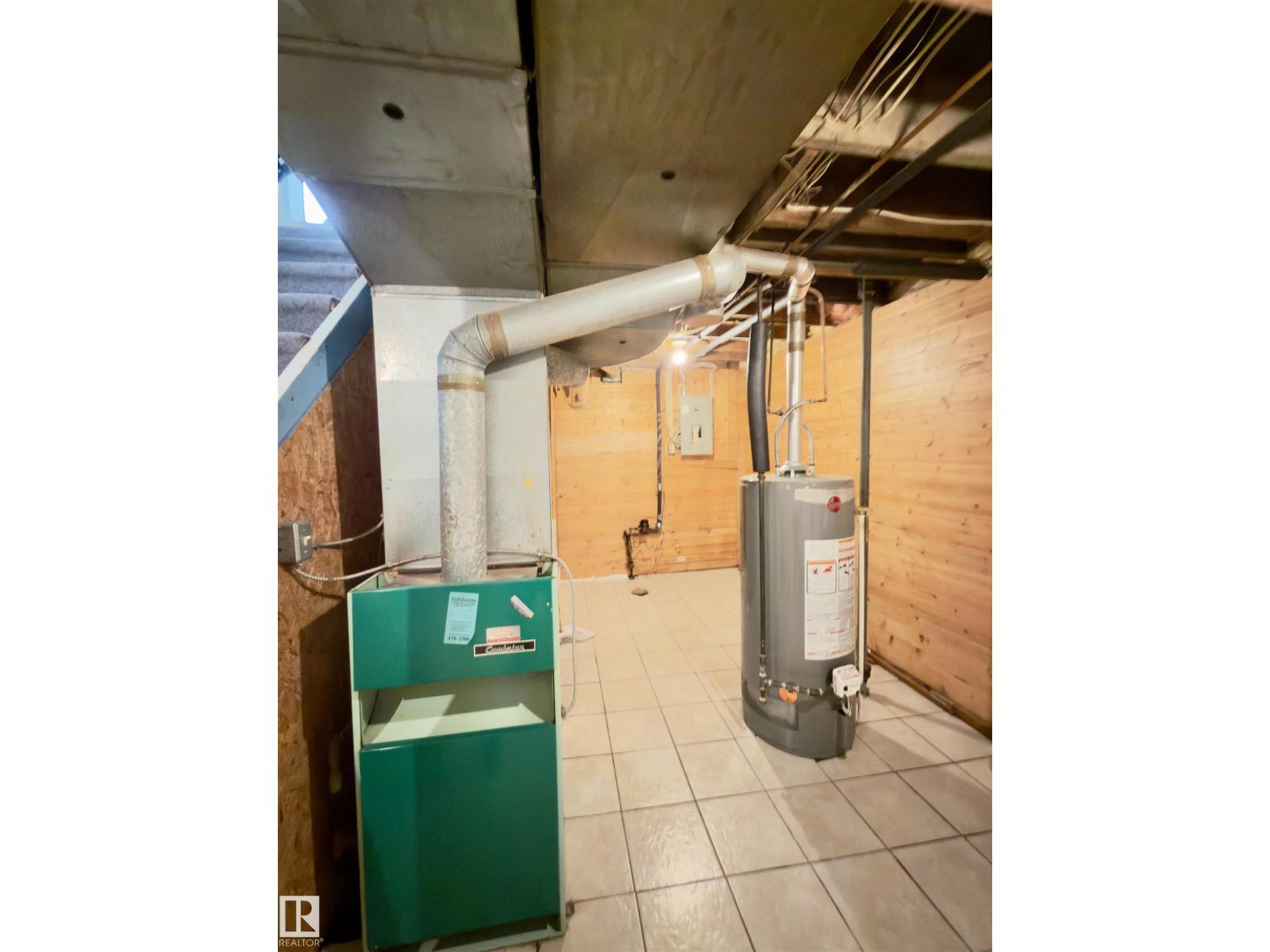12914 68 ST NW - 31