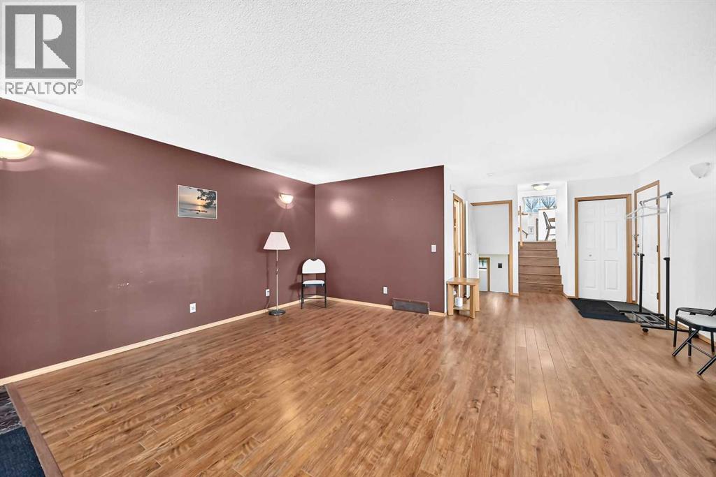 98 Country Hills Heights NW - 23