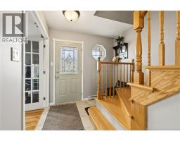 40 Stoneham Drive, photo 5