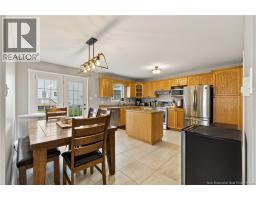 40 Stoneham Drive, photo 2