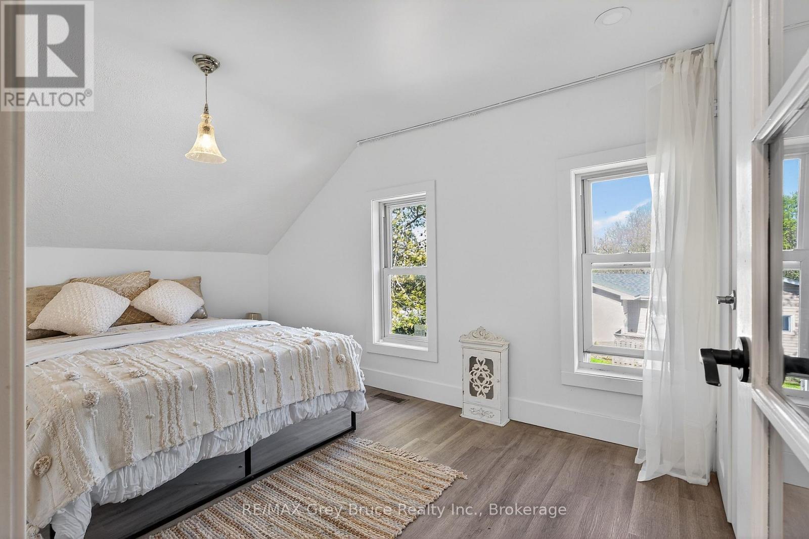 283 MARGARET STREET - 16