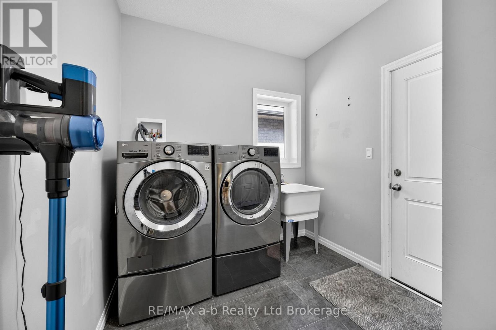241 WILSON AVENUE - 17
