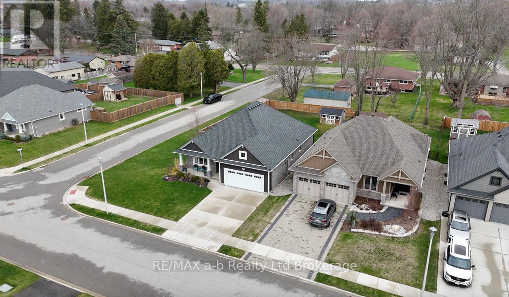 241 WILSON AVENUE - 32