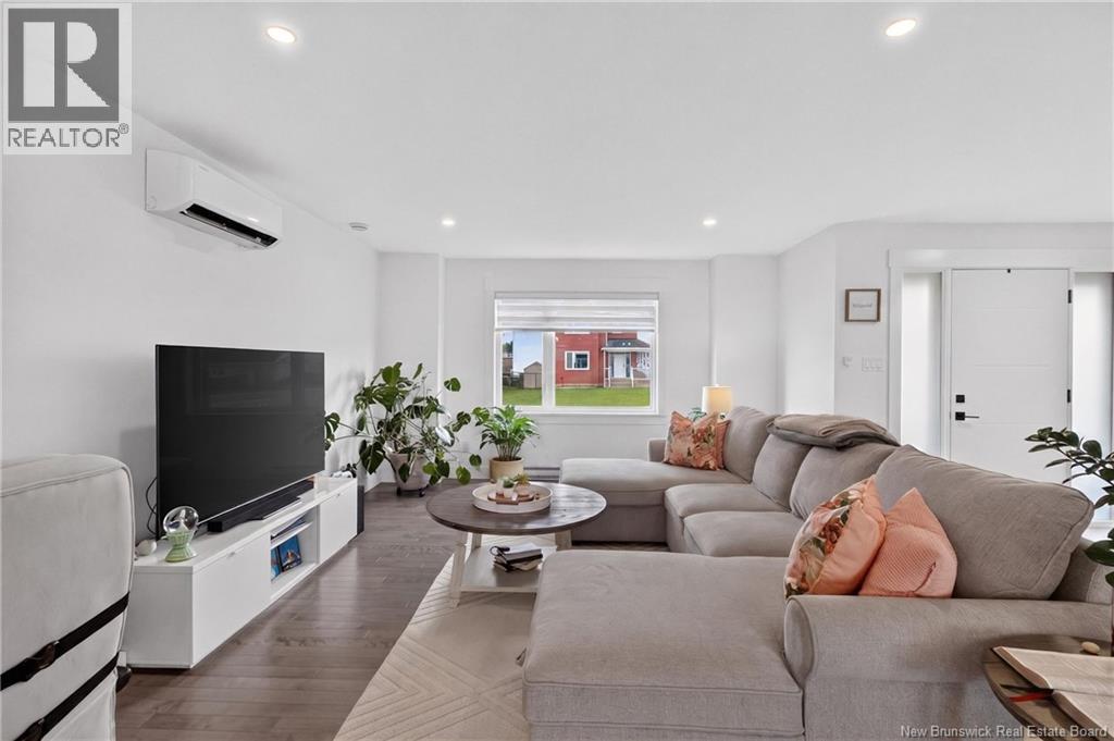 218 Falcon Drive - 9