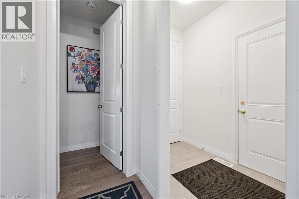 #18 972 STONECLIFFE Walk - Image 20