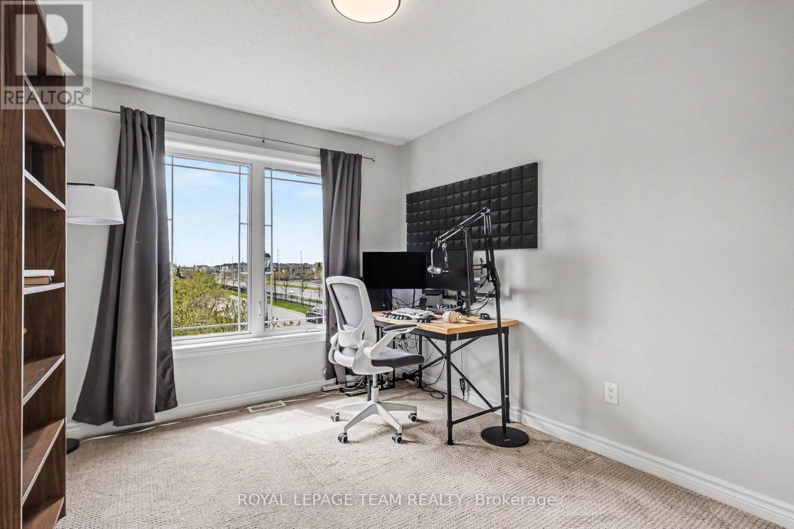 159 MONTMORENCY WAY - 18