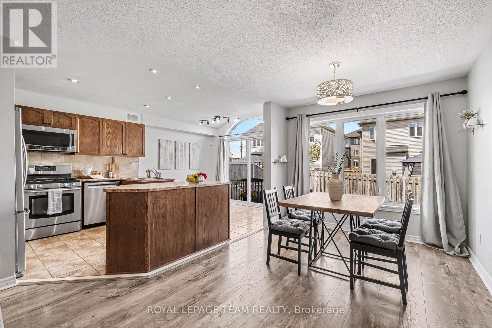 159 MONTMORENCY WAY - 4