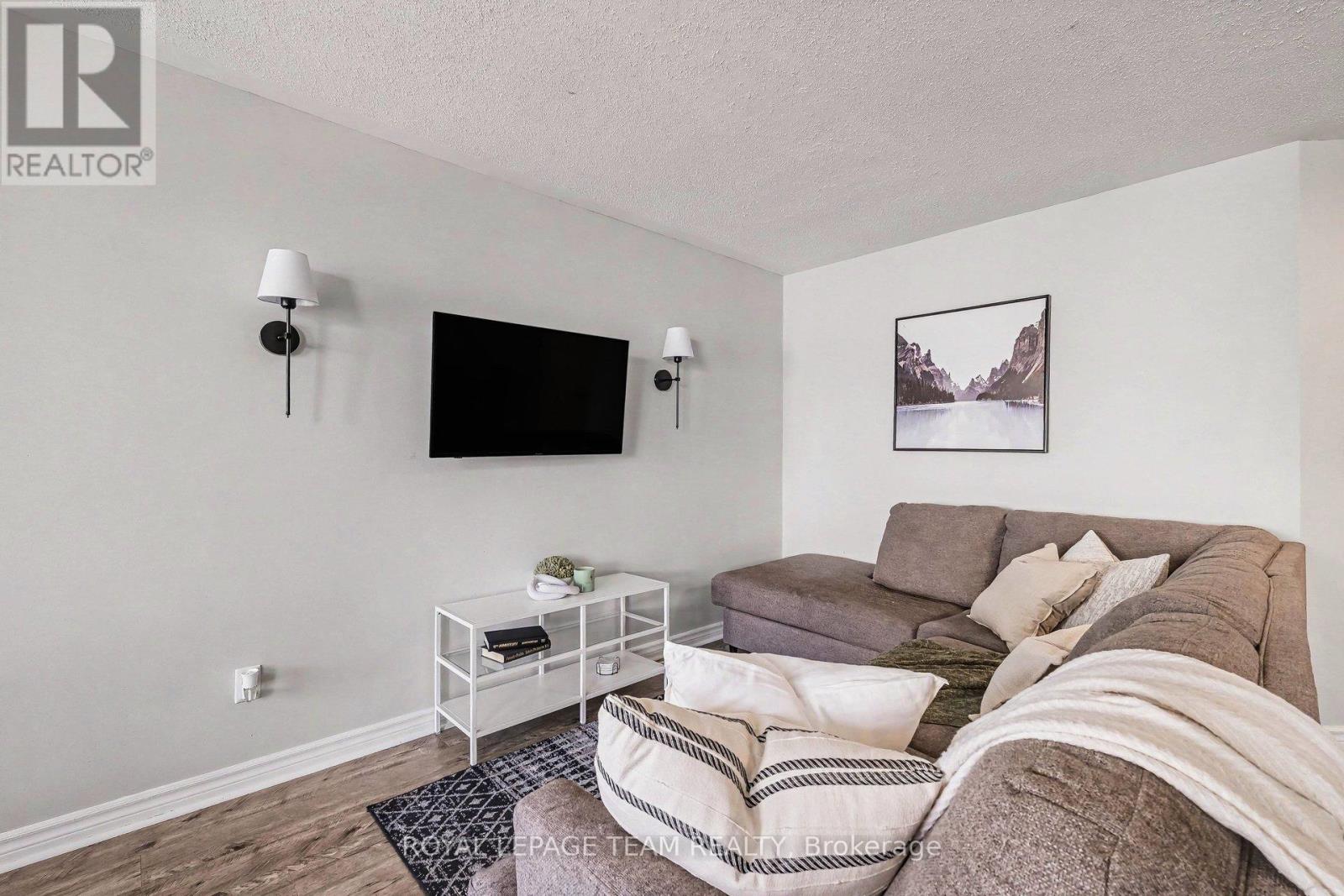 159 MONTMORENCY WAY - 8