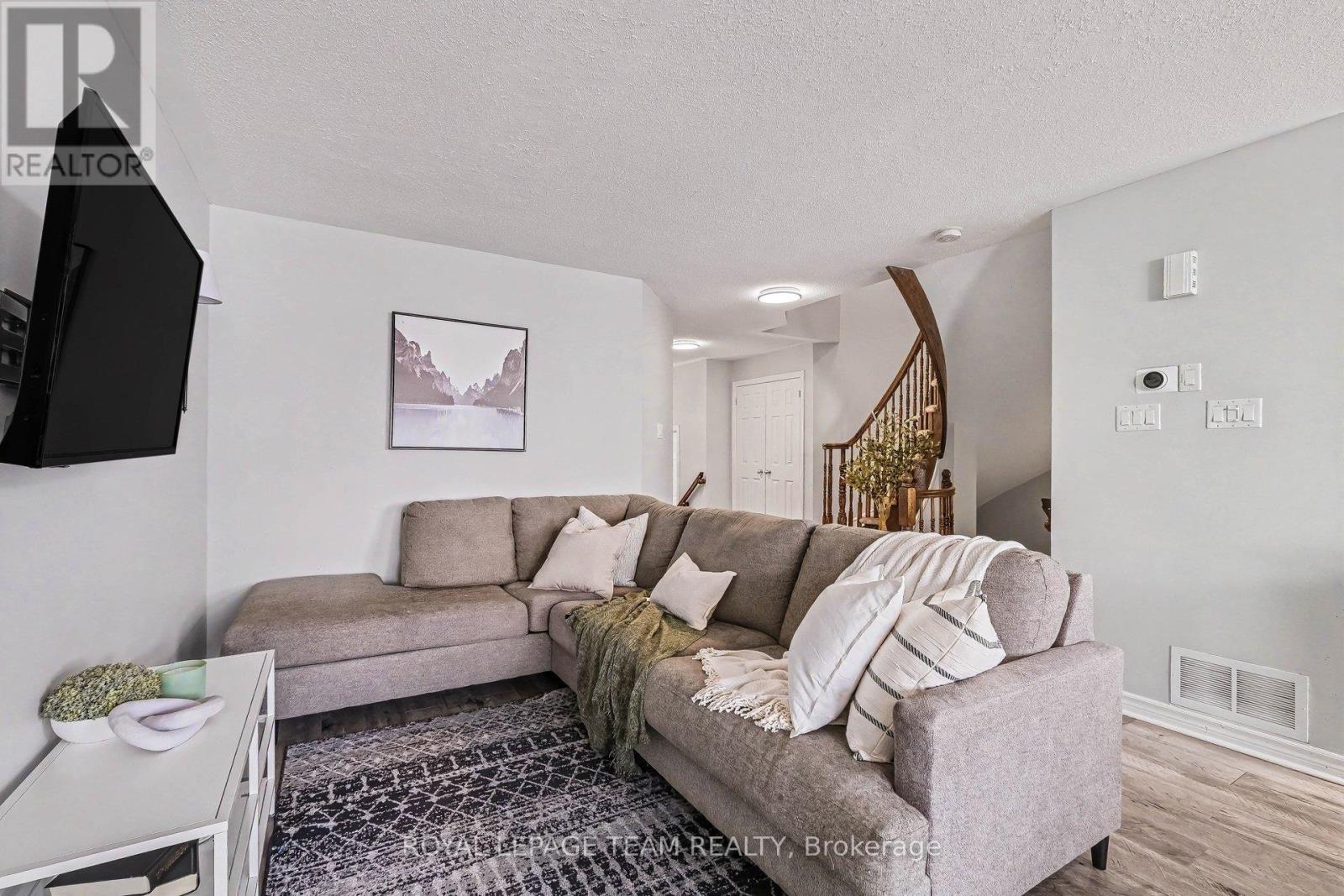 159 MONTMORENCY WAY - 7