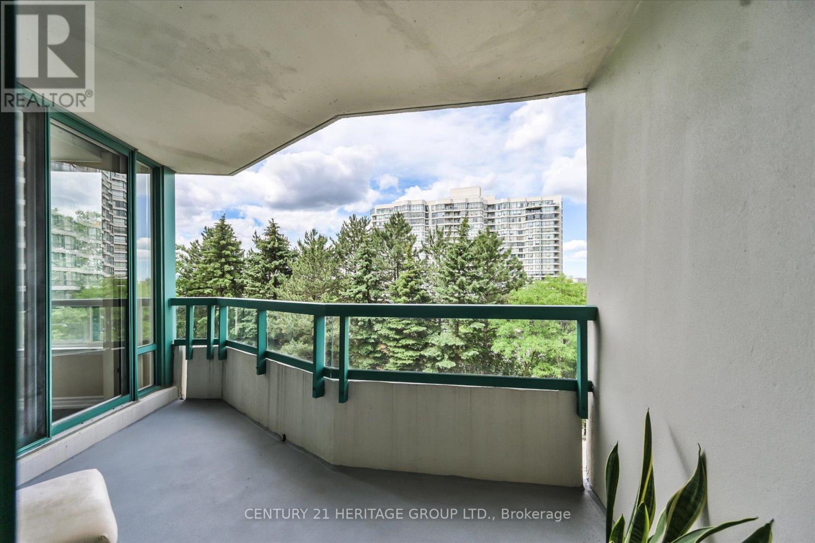 #410 7250 YONGE STREET - 25