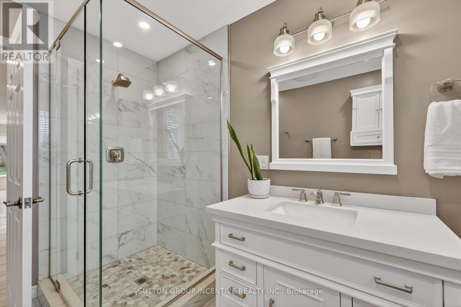 10 SPRINGHOME ROAD - 24