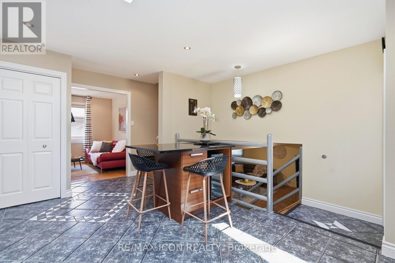 66 ASHLEY CRESCENT - 20