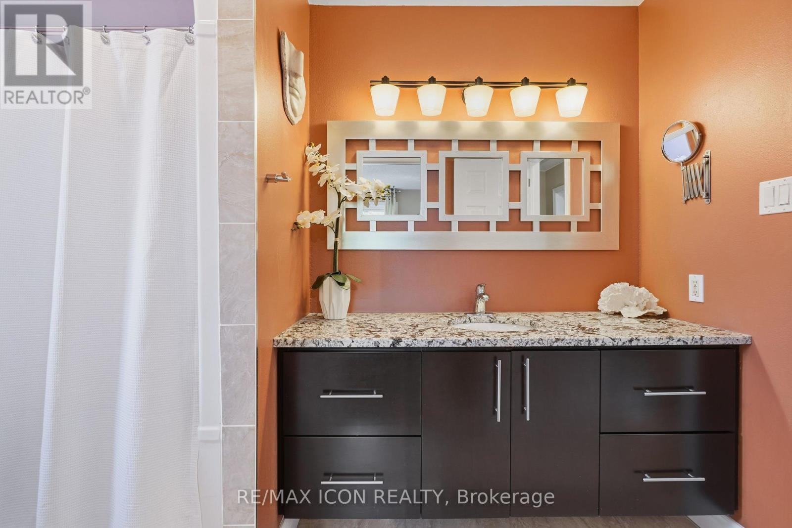 66 ASHLEY CRESCENT - 29