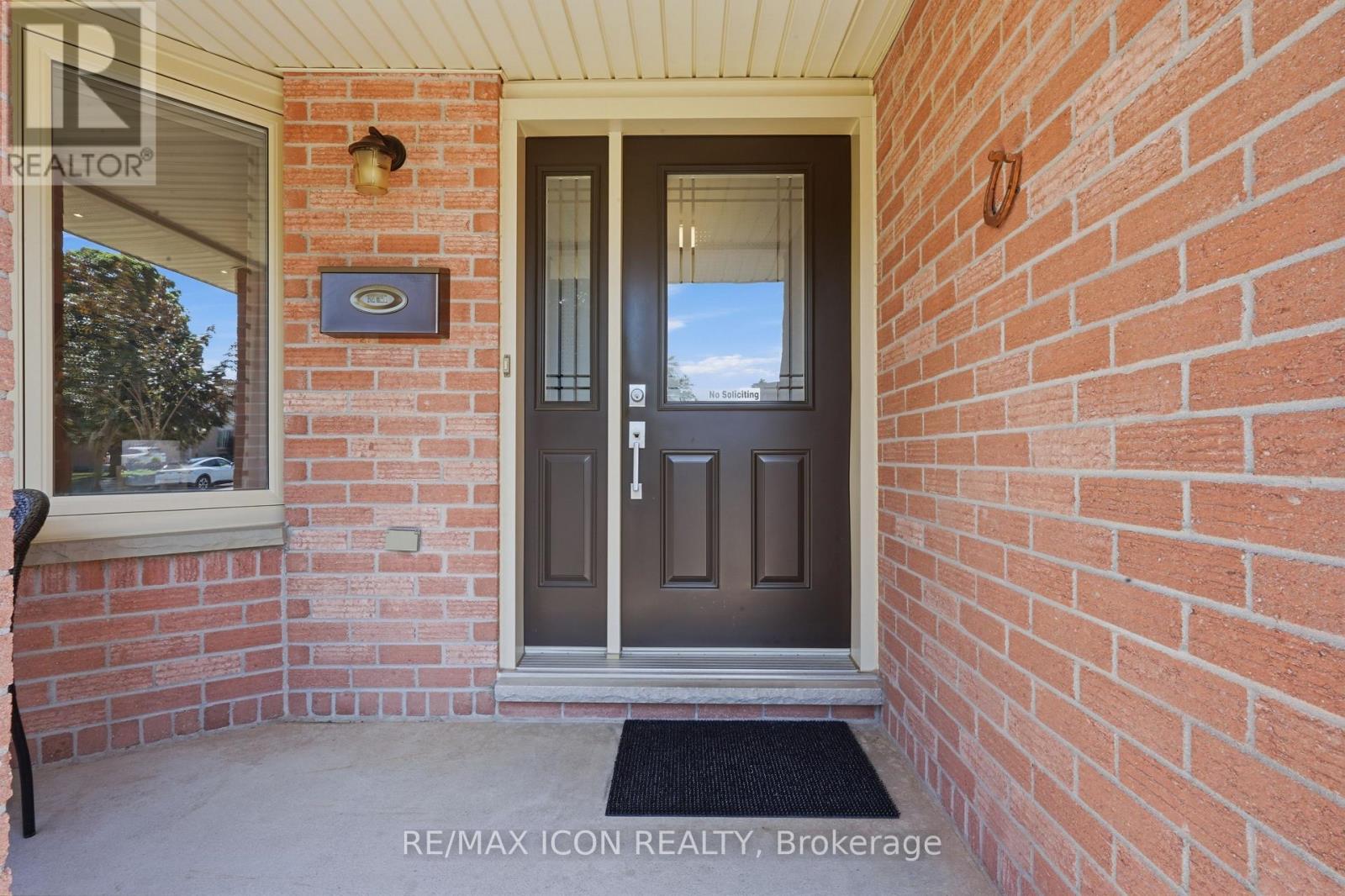 66 ASHLEY CRESCENT - 3