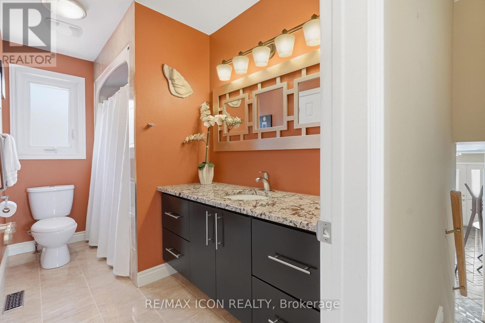 66 ASHLEY CRESCENT - 30