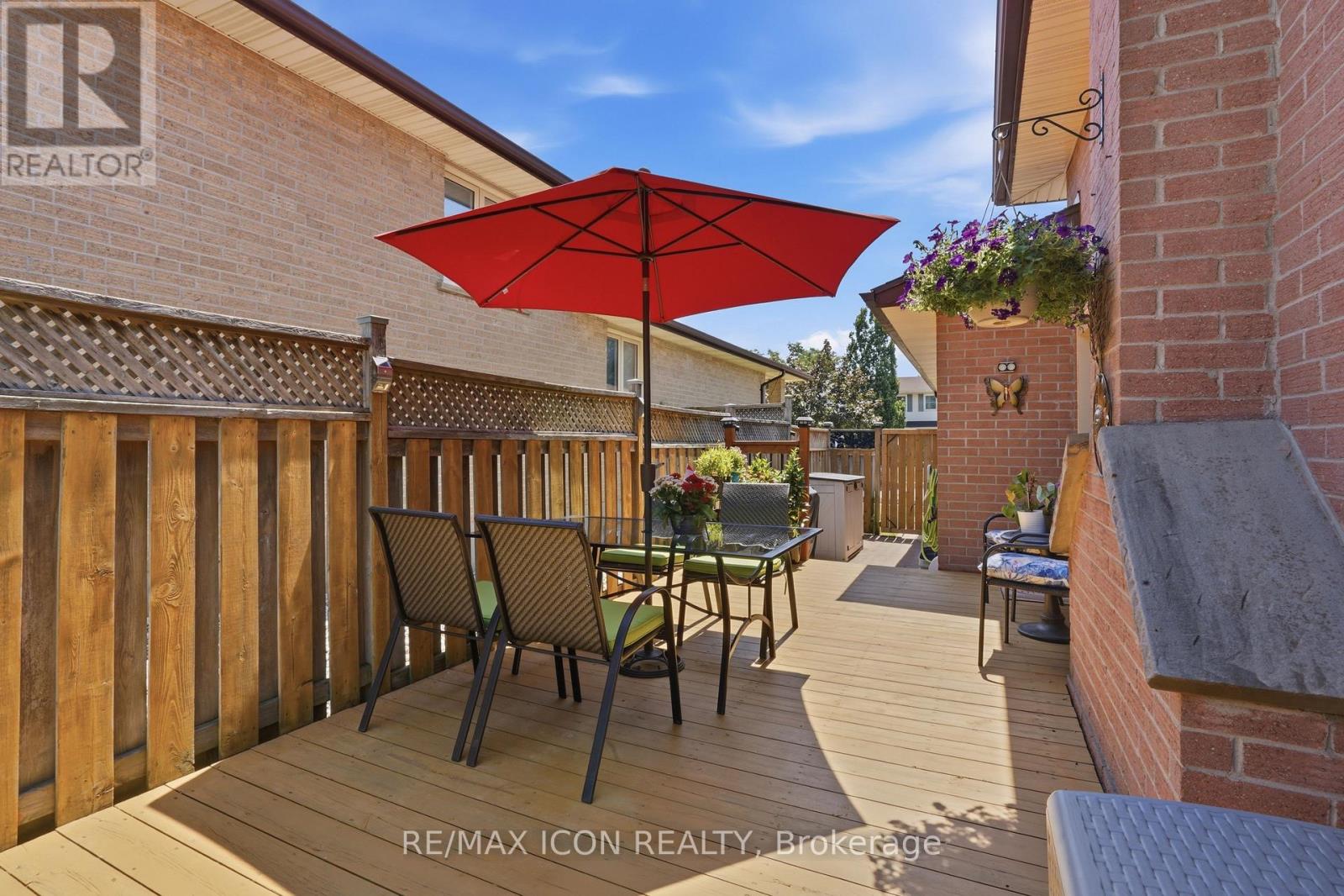 66 ASHLEY CRESCENT - 41
